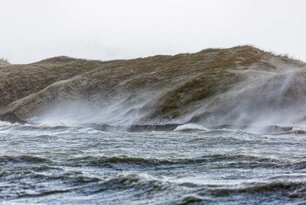 Düne bei Sturmflut. (Foto: Martin Stock)