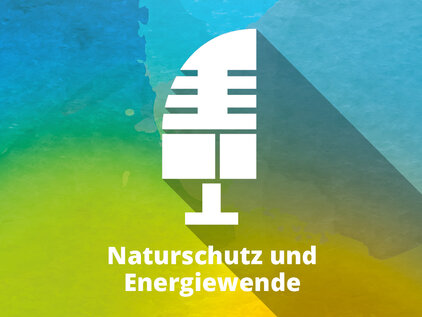 Der KNE-Podcast - Logo ( Bildelemente: Panya Studio - stock.adobe.com; ©j-mel - stock.adobe.com)