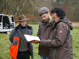 Projektpartner im Gespräch. (Foto: Karsten Neubert, Flächenagentur)